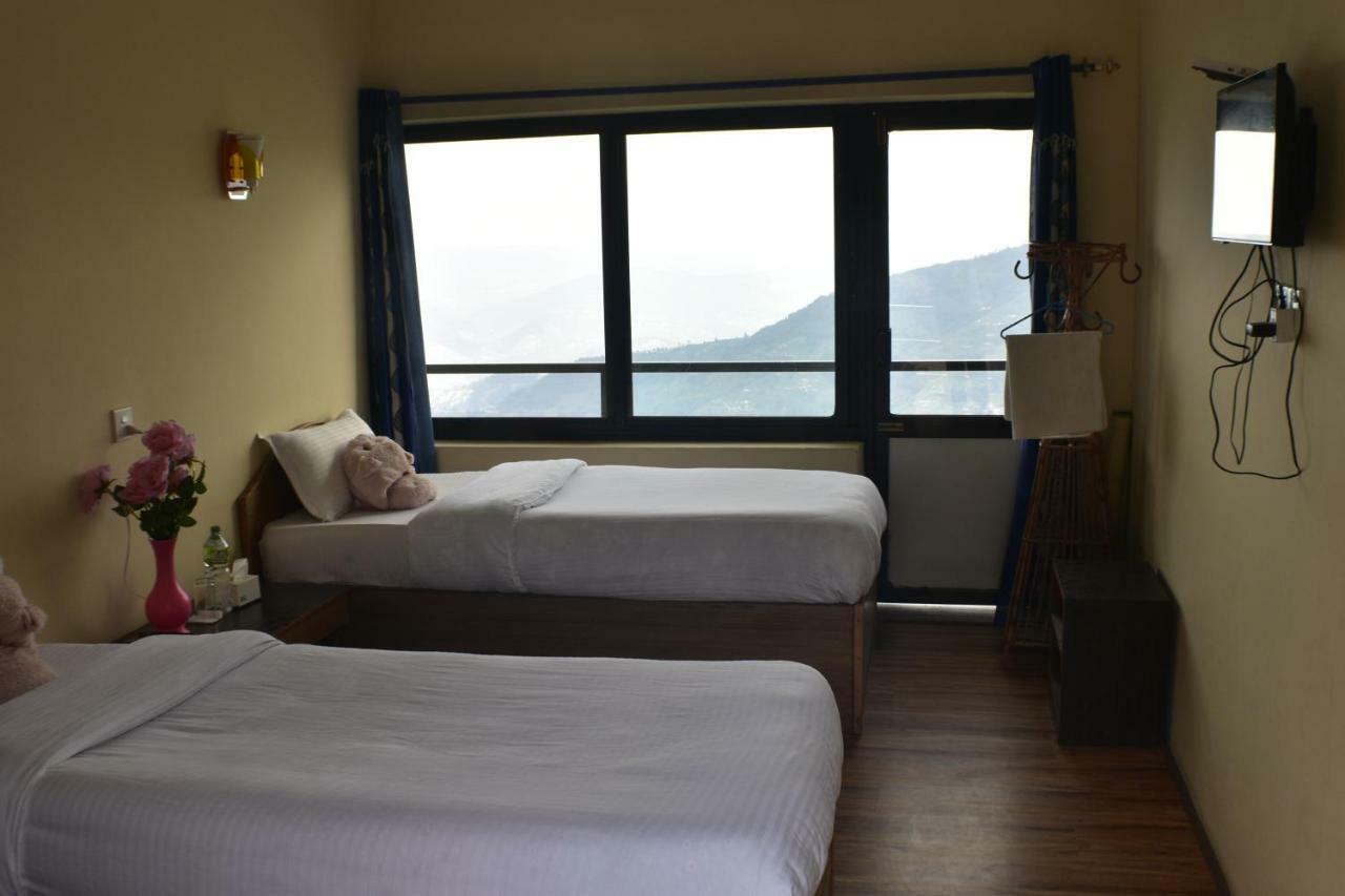 Hotel Greenland Нагаркот Екстер'єр фото